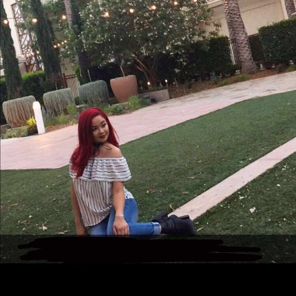 Top - Picture 2 of 2